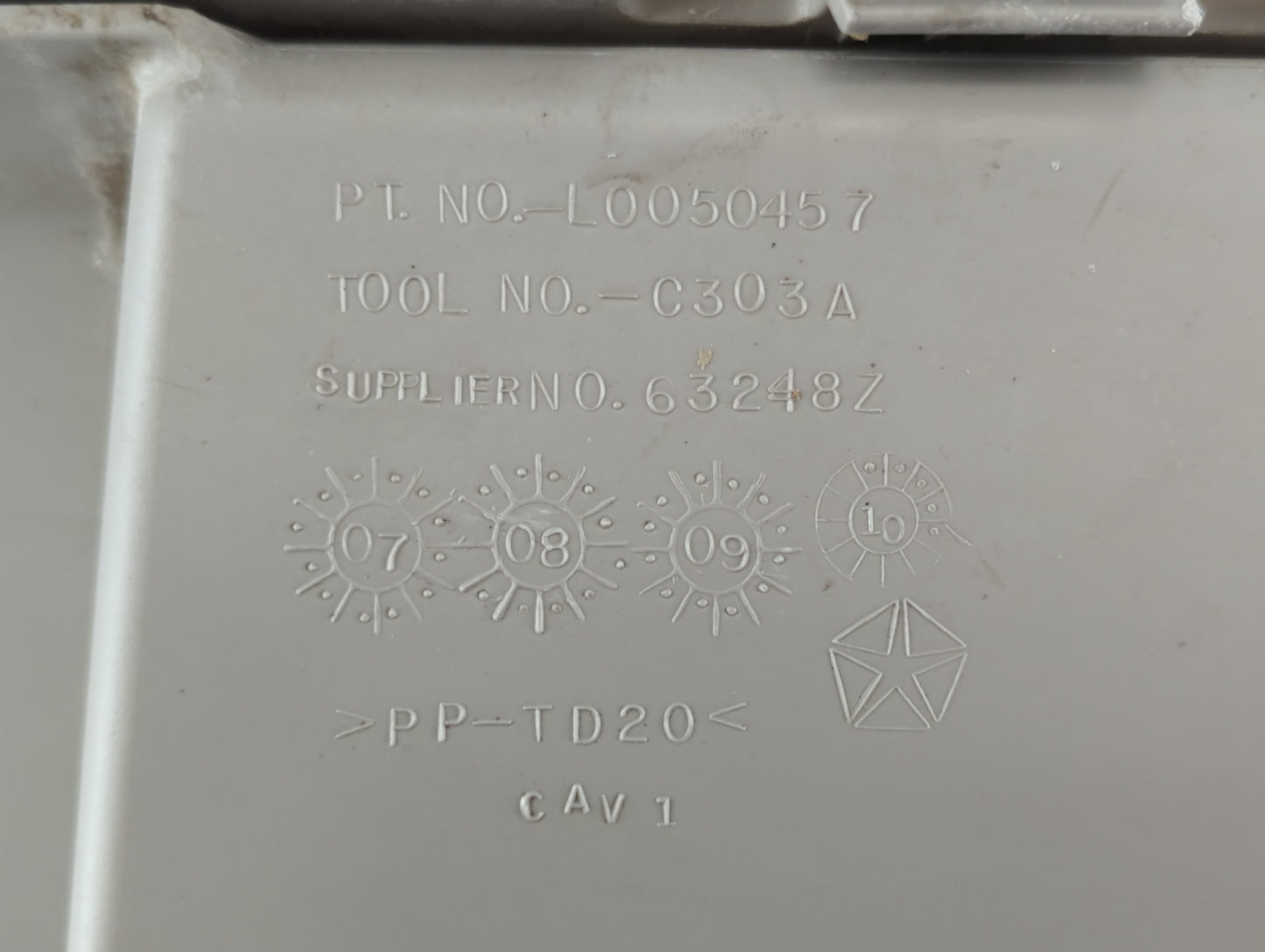 2010 Dodge Grand Caravan Passenger Glove Box Door Storage Compartment 938175 - Oemusedautoparts1.com