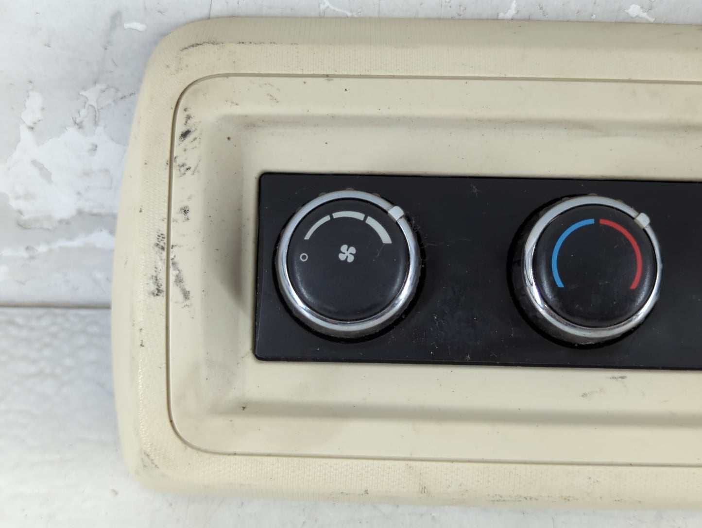 2010 Dodge Grand Caravan Climate Control Module Temperature AC/Heater Replacement Fits OEM Used Auto Parts - Oemusedautopart