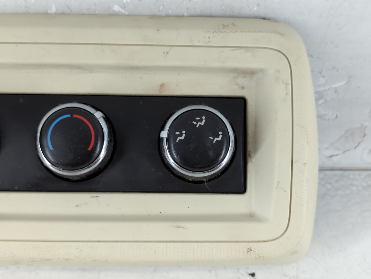 2010 Dodge Grand Caravan Climate Control Module Temperature AC/Heater Replacement Fits OEM Used Auto Parts - Oemusedautopart