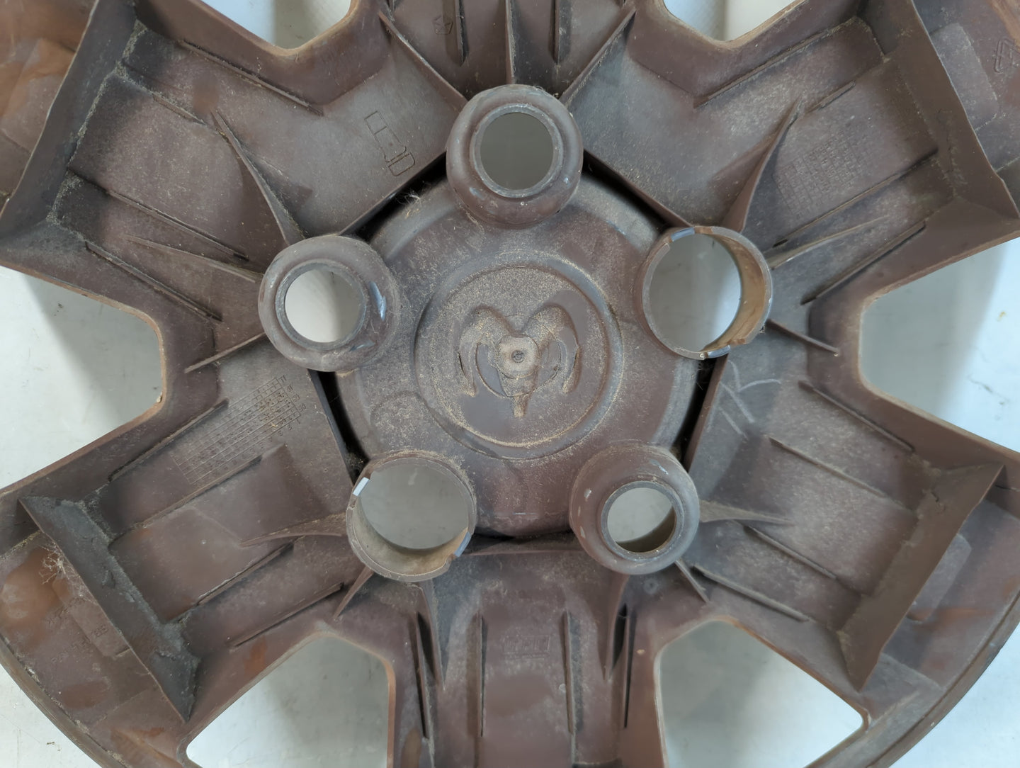 2008-2013 Dodge Grand Caravan Hubcap Wheel Cover - Oemusedautoparts1.com
