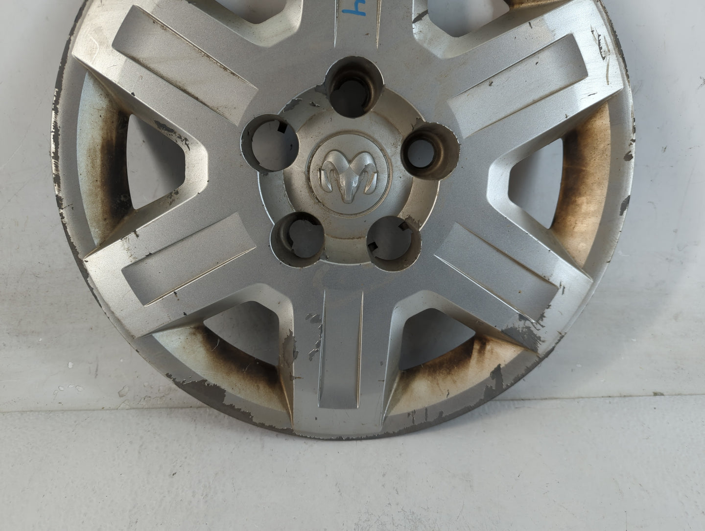 2008-2013 Dodge Grand Caravan Hubcap Wheel Cover - Oemusedautoparts1.com