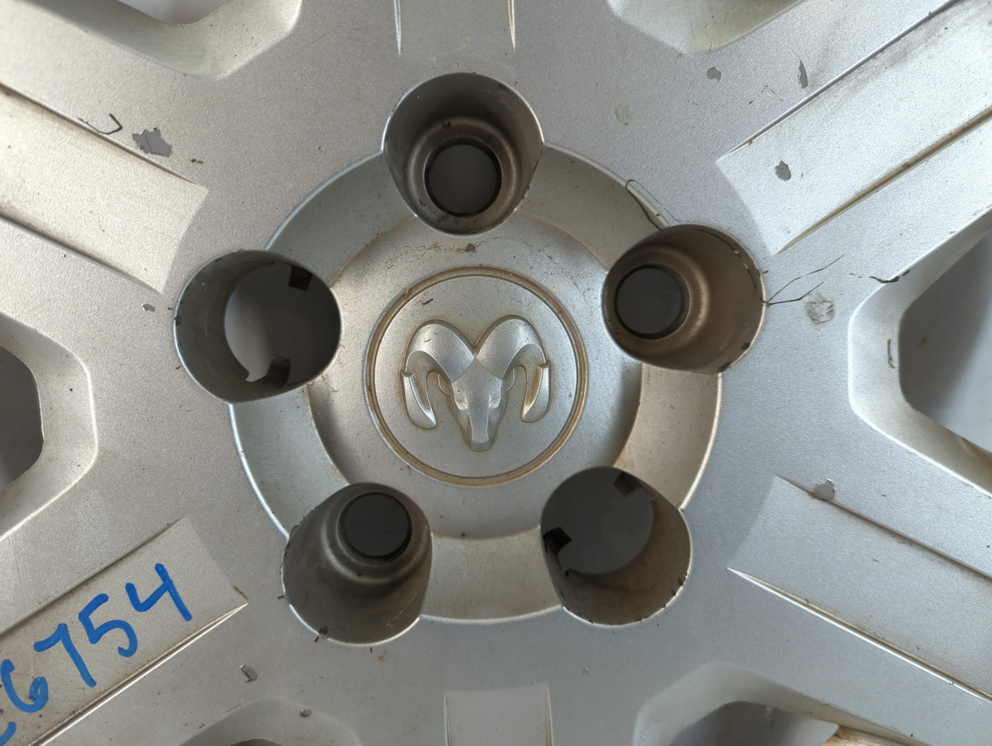 2008-2013 Dodge Grand Caravan Hubcap Wheel Cover - Oemusedautoparts1.com