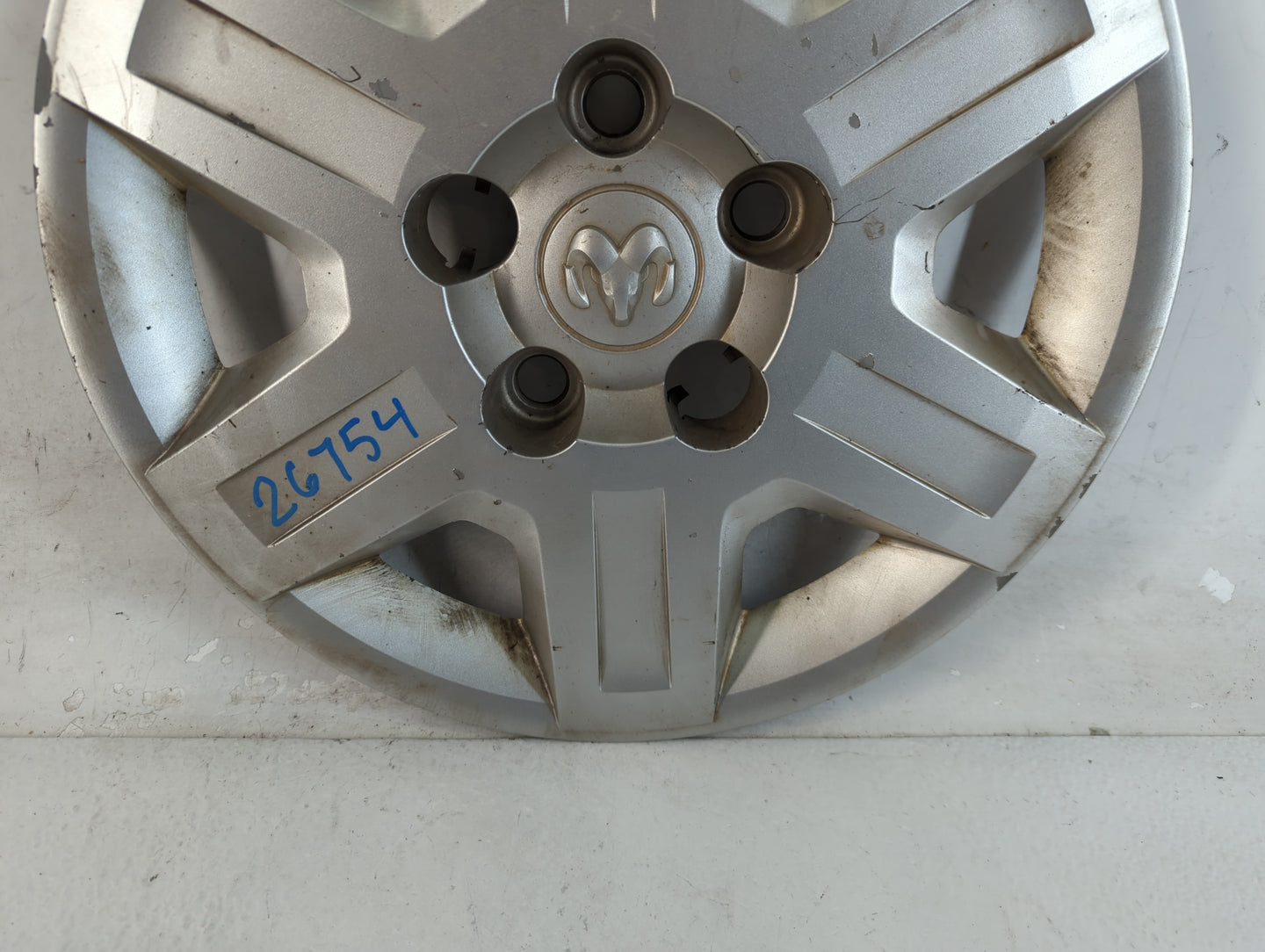 2008-2013 Dodge Grand Caravan Hubcap Wheel Cover - Oemusedautoparts1.com
