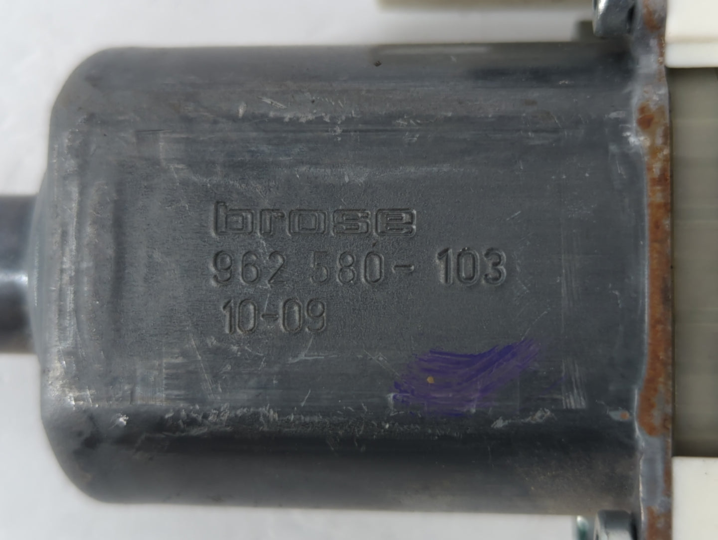 2010 Dodge Journey Driver Front Left Power Window Motor - Oemusedautoparts1.com