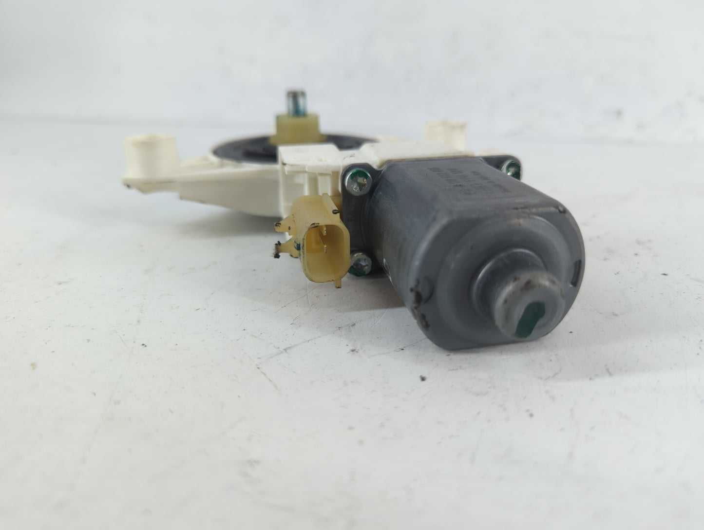 2010 Dodge Journey Driver Rear Left Power Window Motor - Oemusedautoparts1.com
