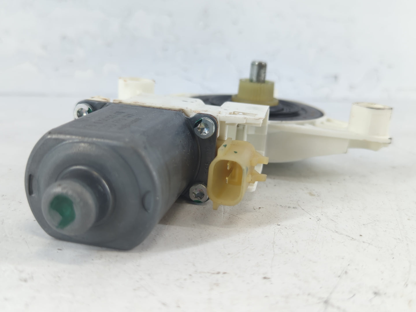 2010 Dodge Journey Passenger Rear Right Power Window Motor 1035141 - Oemusedautoparts1.com