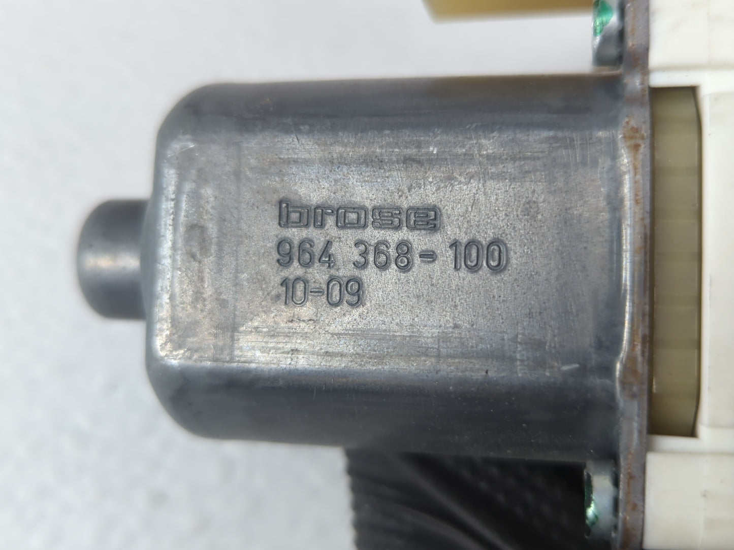 2010 Dodge Journey Passenger Rear Right Power Window Motor 1035141 - Oemusedautoparts1.com