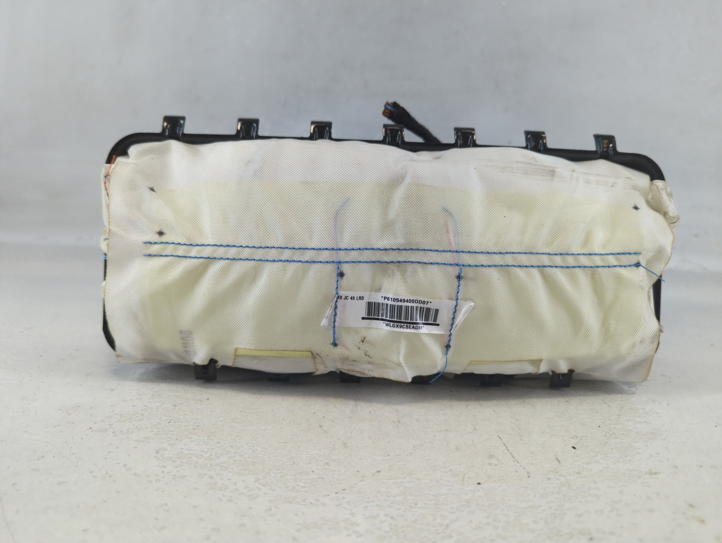 2009-2010 Dodge Journey Air Bag Passenger Right Dashboard OEM P/N:P52029371AE Fits Fits 2009 2010 OEM Used Auto Parts - Oemu