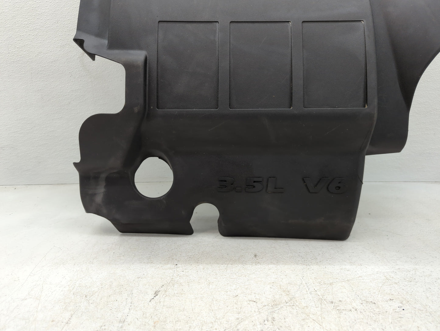 2010 Dodge Journey Engine Cover - Oemusedautoparts1.com