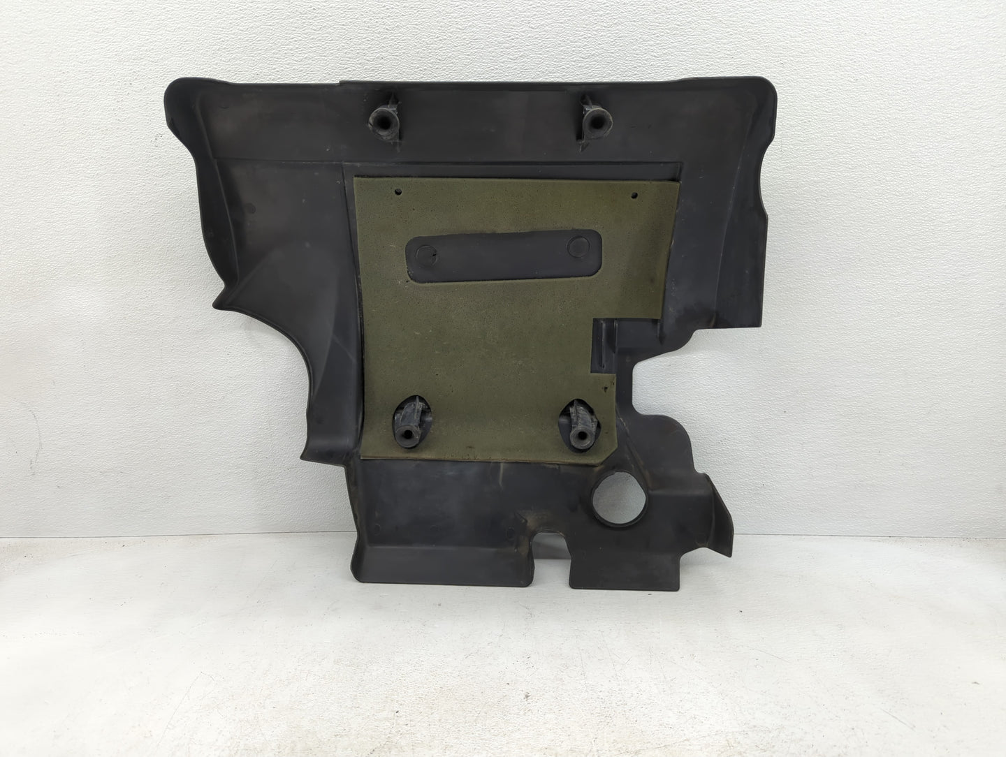 2010 Dodge Journey Engine Cover - Oemusedautoparts1.com