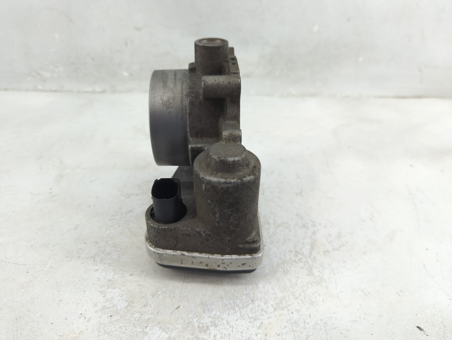 2009-2010 Dodge Journey Throttle Body Fits Fits 2006 2007 2008 2009 2010 2011 OEM Used Auto Parts - Oemusedautoparts1.com