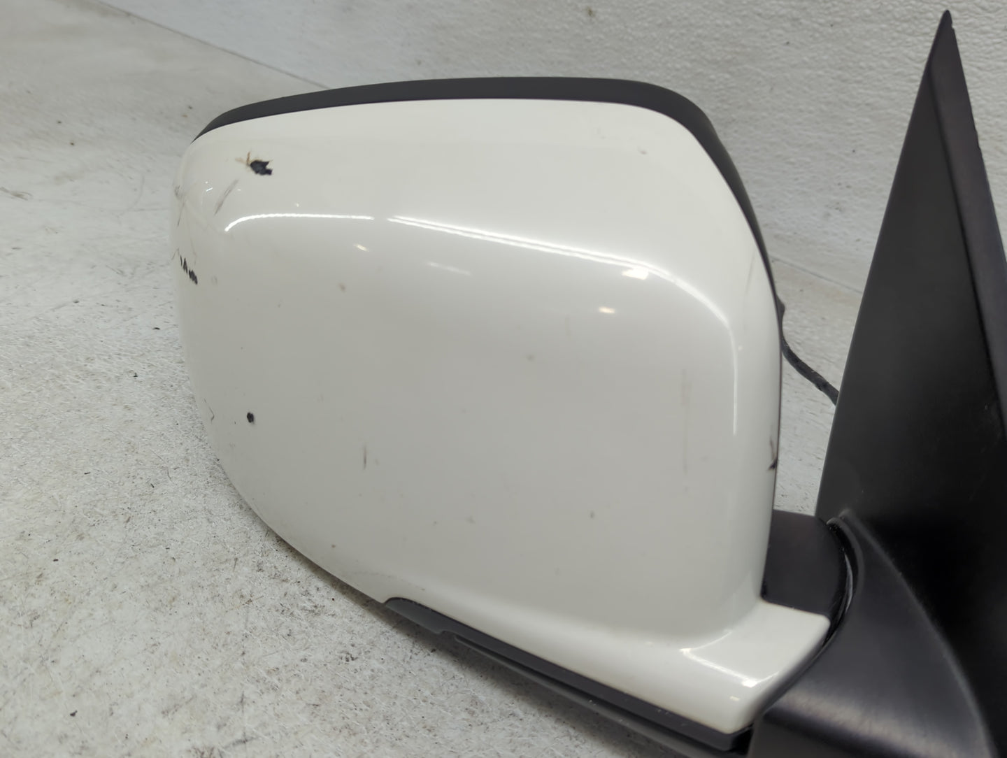 2010 Dodge Journey Driver Side View Mirror - Left Door Mirror OEM Used - Oemusedautoparts1.com