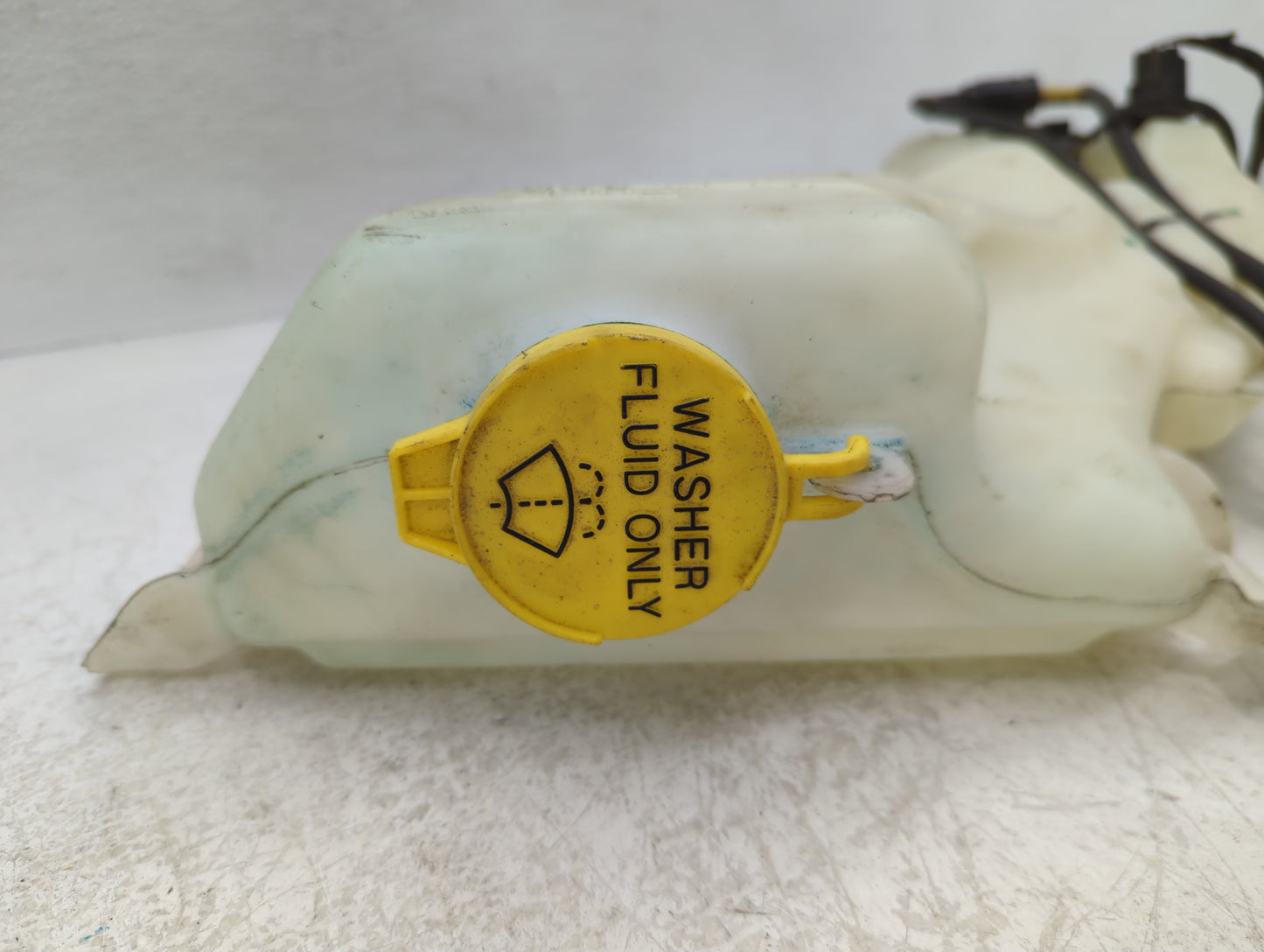 2010 Dodge Journey Windshield Washer Fluid Reservoir Bottle Oem - Oemusedautoparts1.com