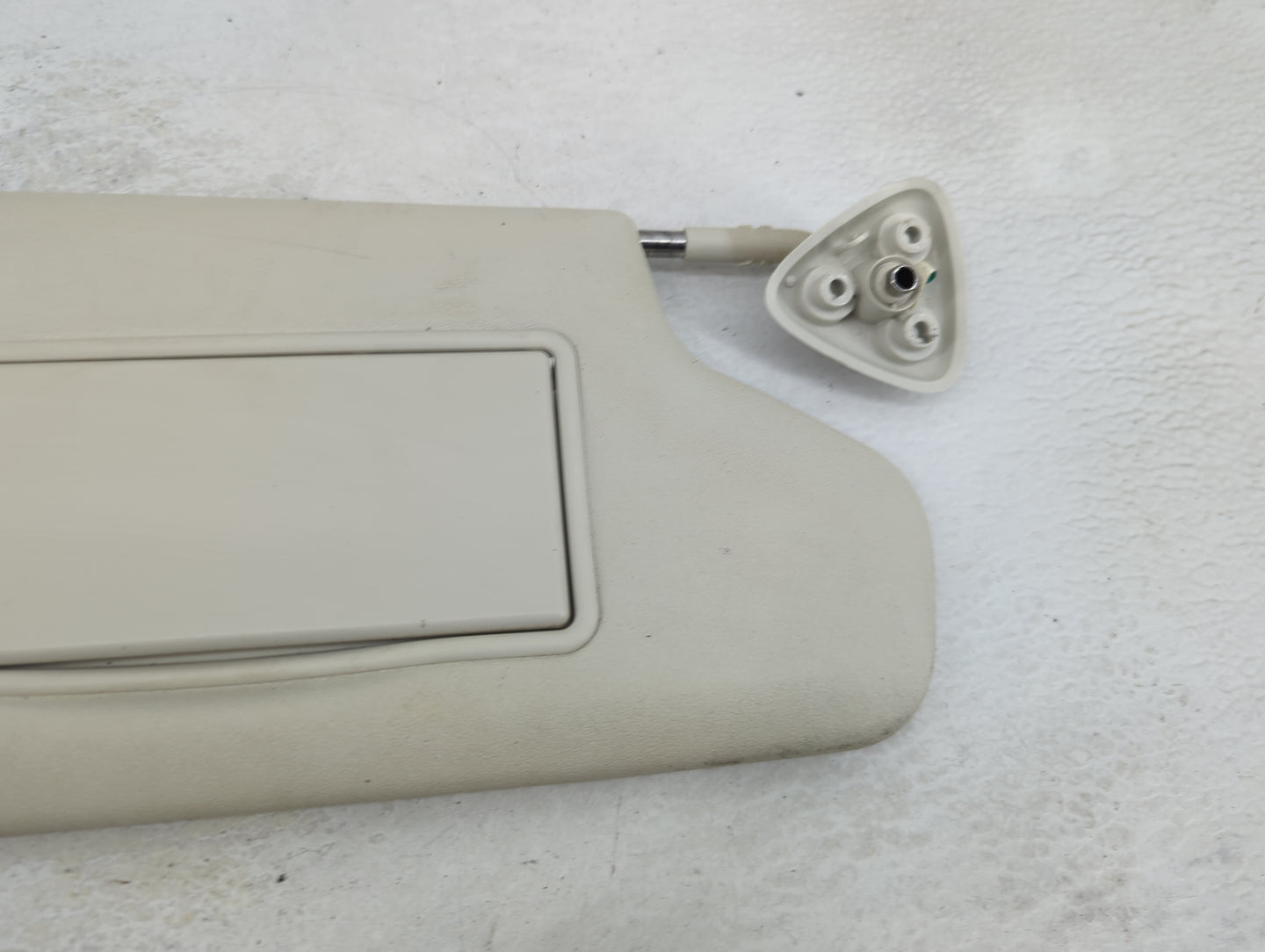 2009-2010 Dodge Journey Sun Visor Shade Replacement Passenger Right Mirror Fits Fits 2009 2010 OEM Used Auto Parts - Oemused