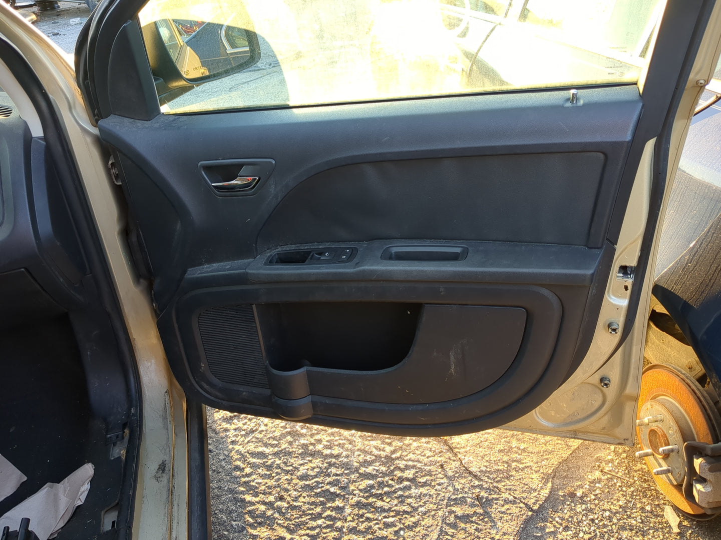 2010 Dodge Journey Front Right Passenger Interior Door Panel Trim 1231929 - Oemusedautoparts1.com
