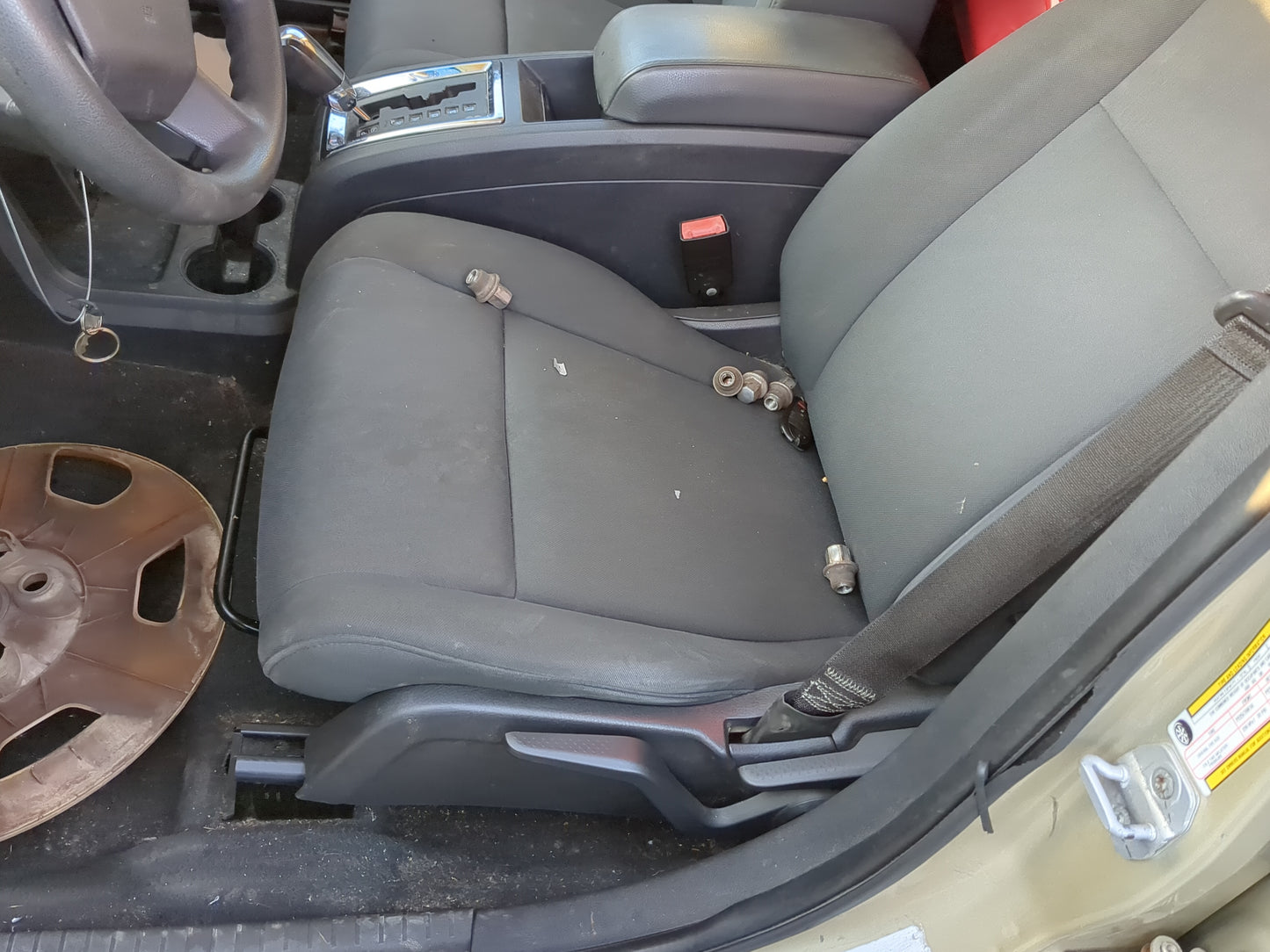 2010 Dodge Journey Driver Front Seat Oem 1231968 - Oemusedautoparts1.com