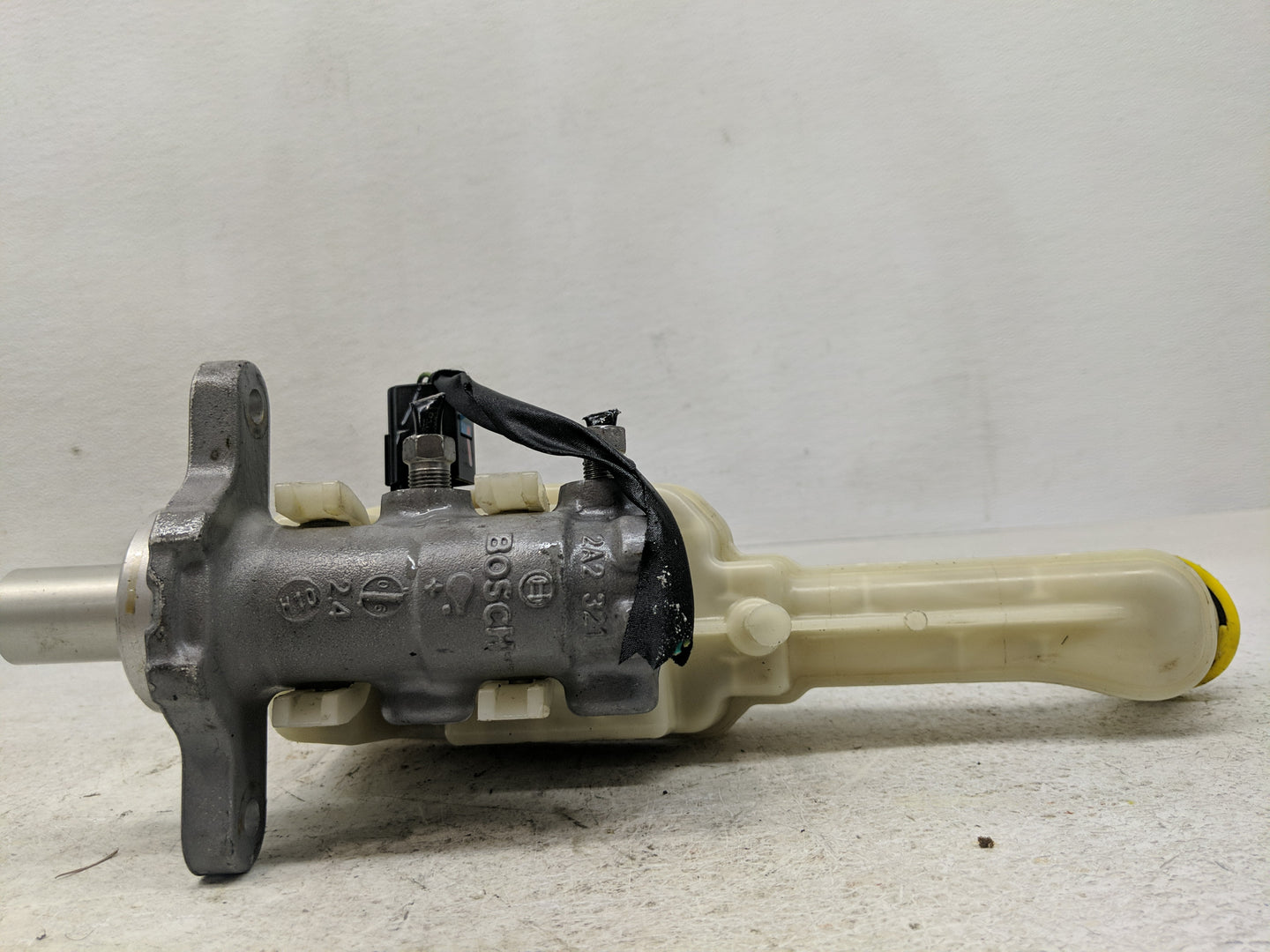 2010 Dodge Journey Brake Master Cylinder - Oemusedautoparts1.com