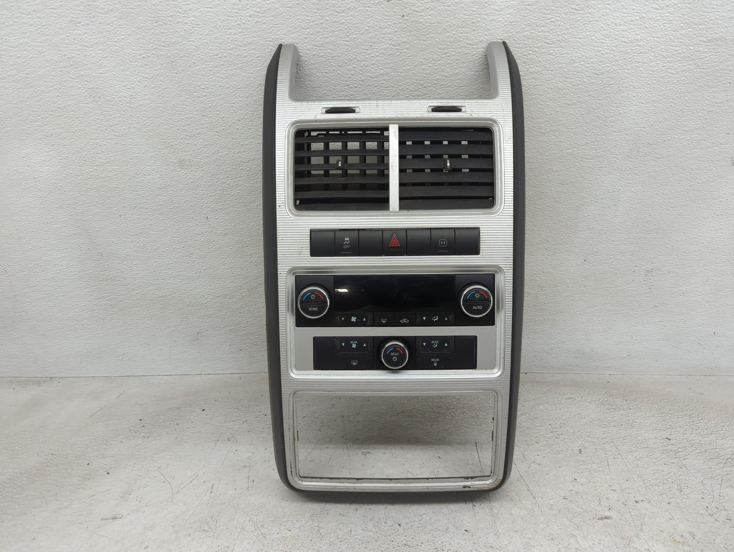 2010 Dodge Journey Climate Control Module Temperature AC/Heater Replacement P/N:P55111894AG Fits OEM Used Auto Parts - Oemus