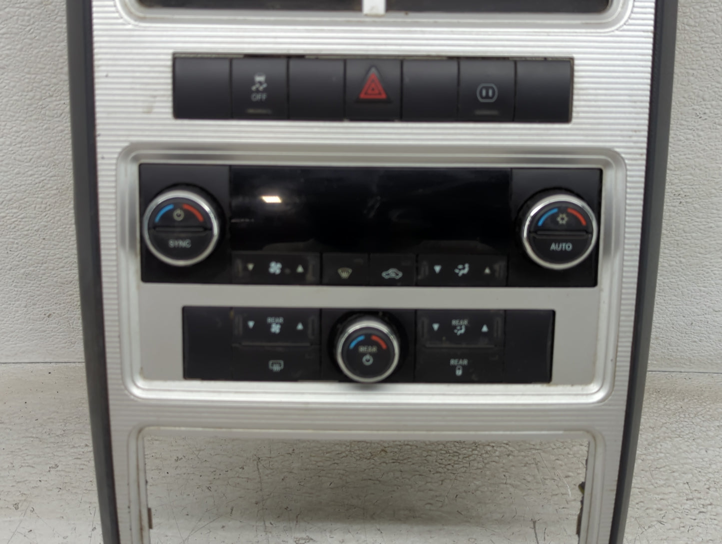 2010 Dodge Journey Climate Control Module Temperature AC/Heater Replacement P/N:P55111894AG Fits OEM Used Auto Parts - Oemus