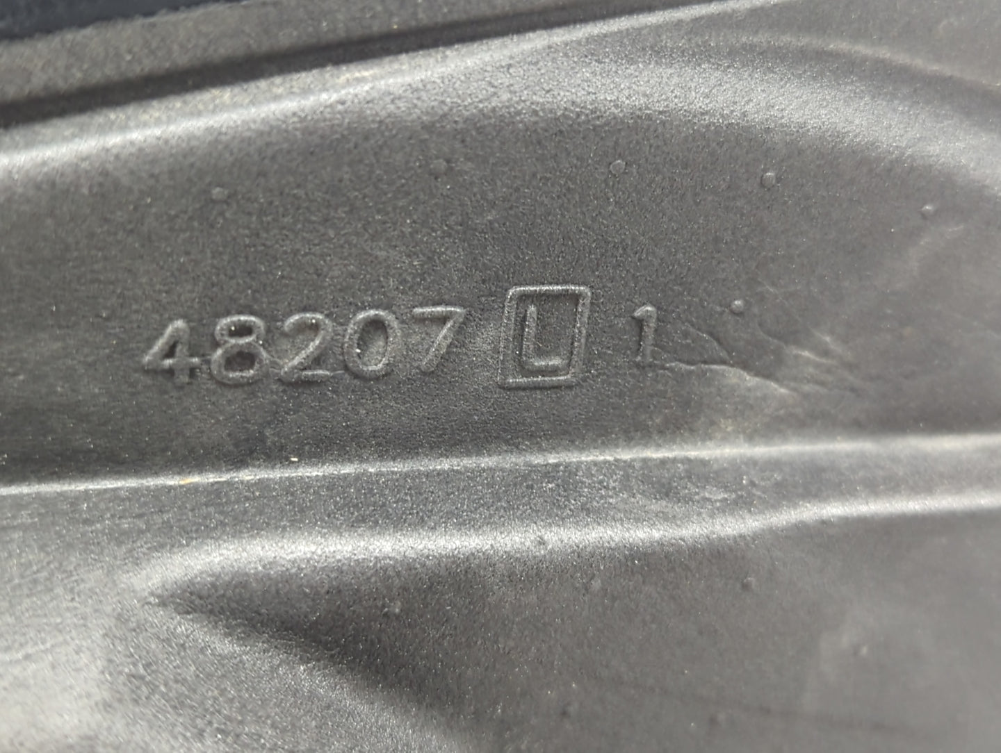 2010 Dodge Journey Driver Side View Mirror - Left Door Mirror OEM Used - Oemusedautoparts1.com