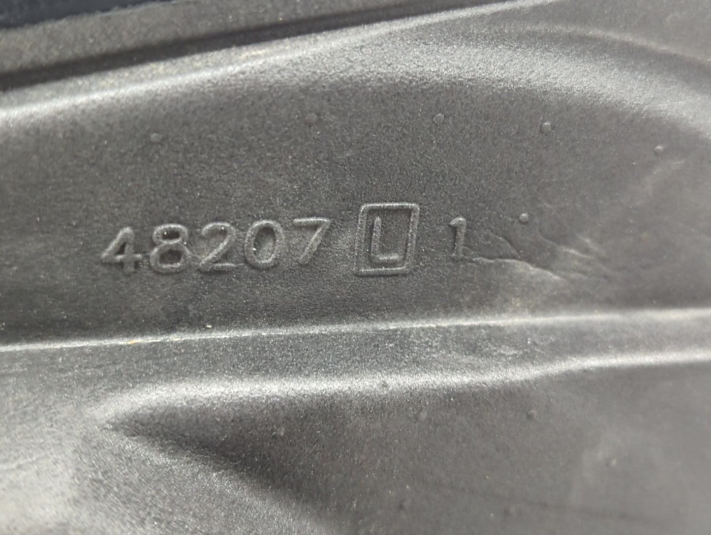 2010 Dodge Journey Driver Side View Mirror - Left Door Mirror OEM Used - Oemusedautoparts1.com