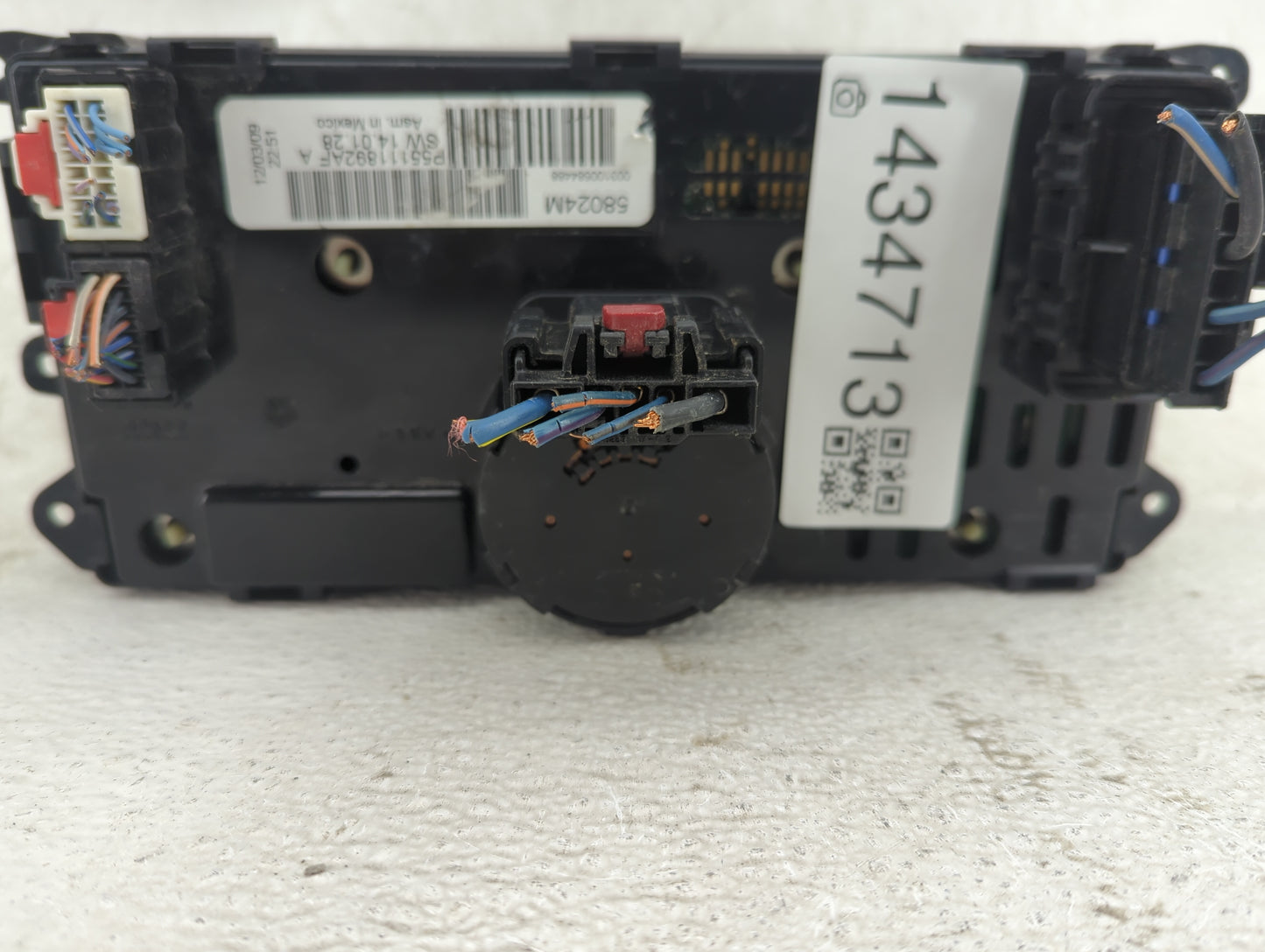 2010 Dodge Journey Climate Control Module Temperature AC/Heater Replacement P/N:P55111892AF 58024M Fits OEM Used Auto Parts 