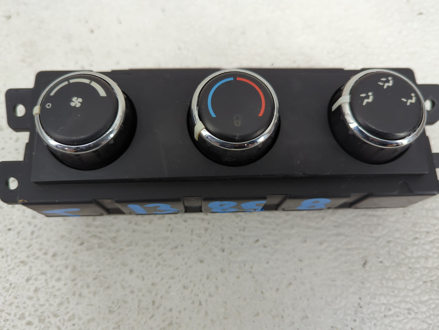 2009-2011 Dodge Journey Climate Control Module Temperature AC/Heater Replacement Fits Fits 2008 2009 2010 2011 OEM Used Auto
