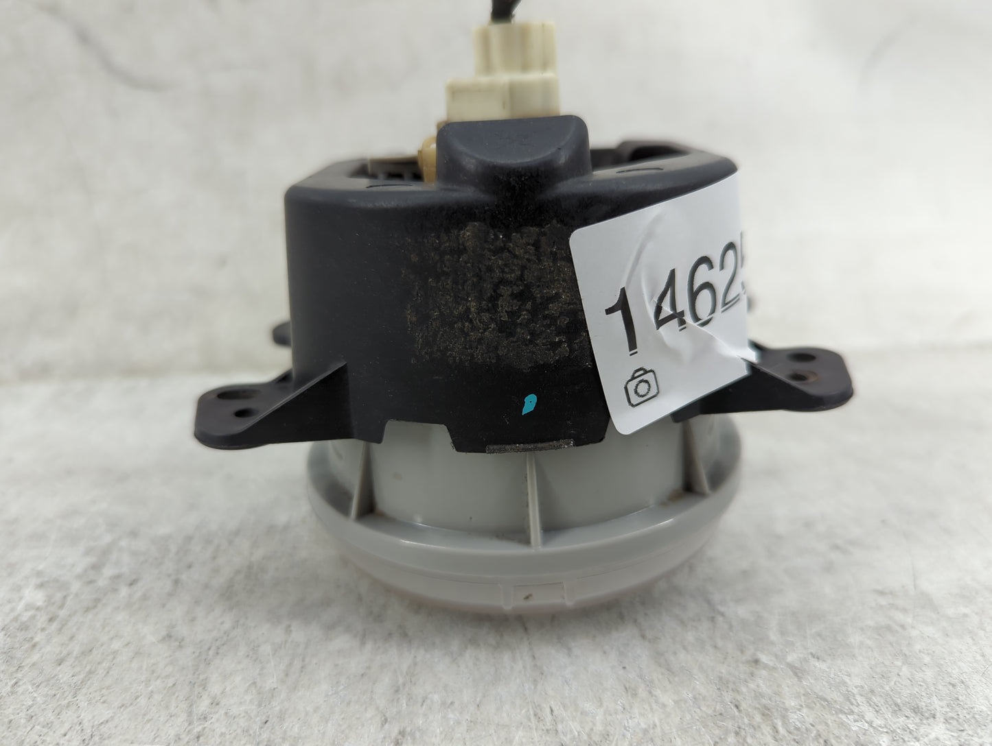 2018-2020 Dodge Journey Passenger Right Oem Fog Light Lamp Black 1462570 - Oemusedautoparts1.com