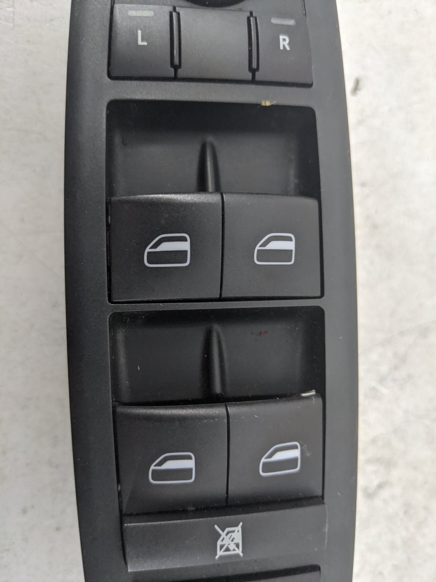 2010 Dodge Journey Master Power Window Switch Replacement Driver Side Left P/N:04602533AE Fits OEM Used Auto Parts - Oemused