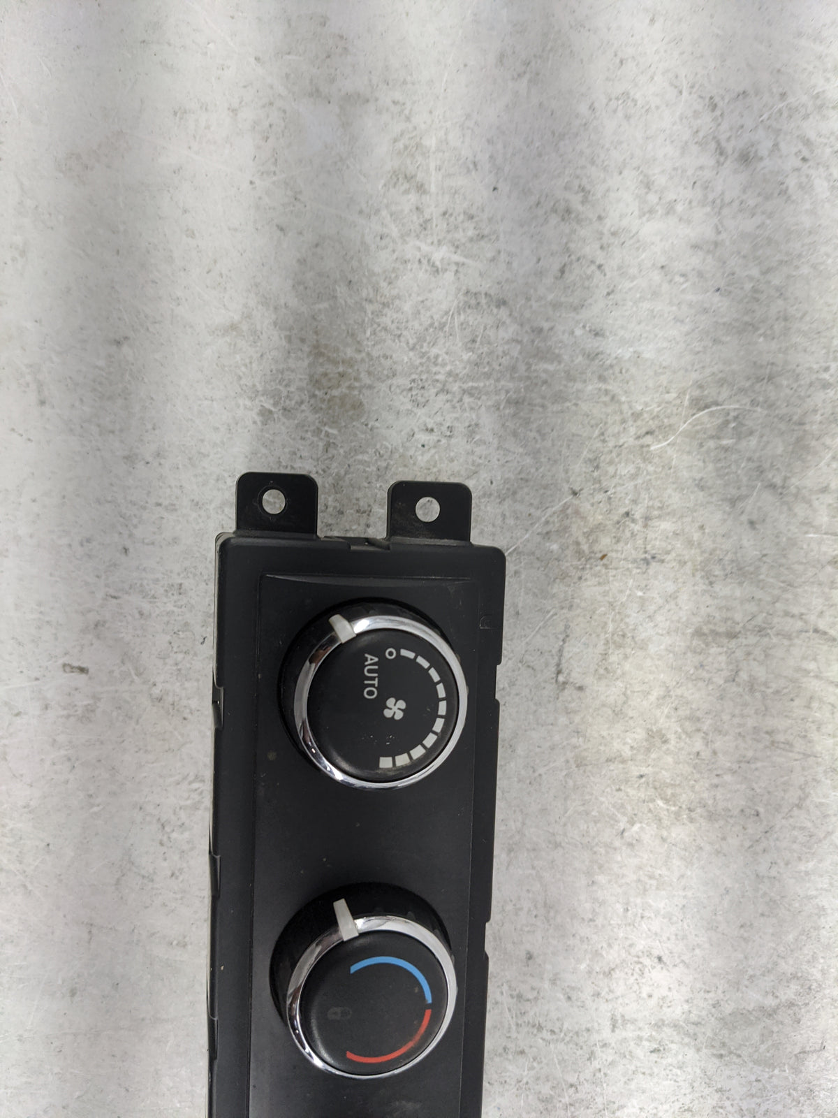 2009-2010 Dodge Journey Climate Control Module Temperature AC/Heater Replacement P/N:55111812AD Fits Fits 2008 2009 2010 OEM