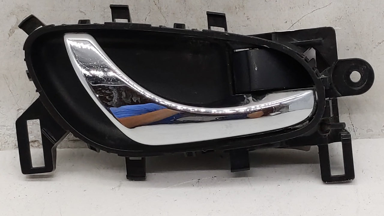2009 Dodge Journey Passenger Front Right Door Handle Exterior Assembly - Oemusedautoparts1.com