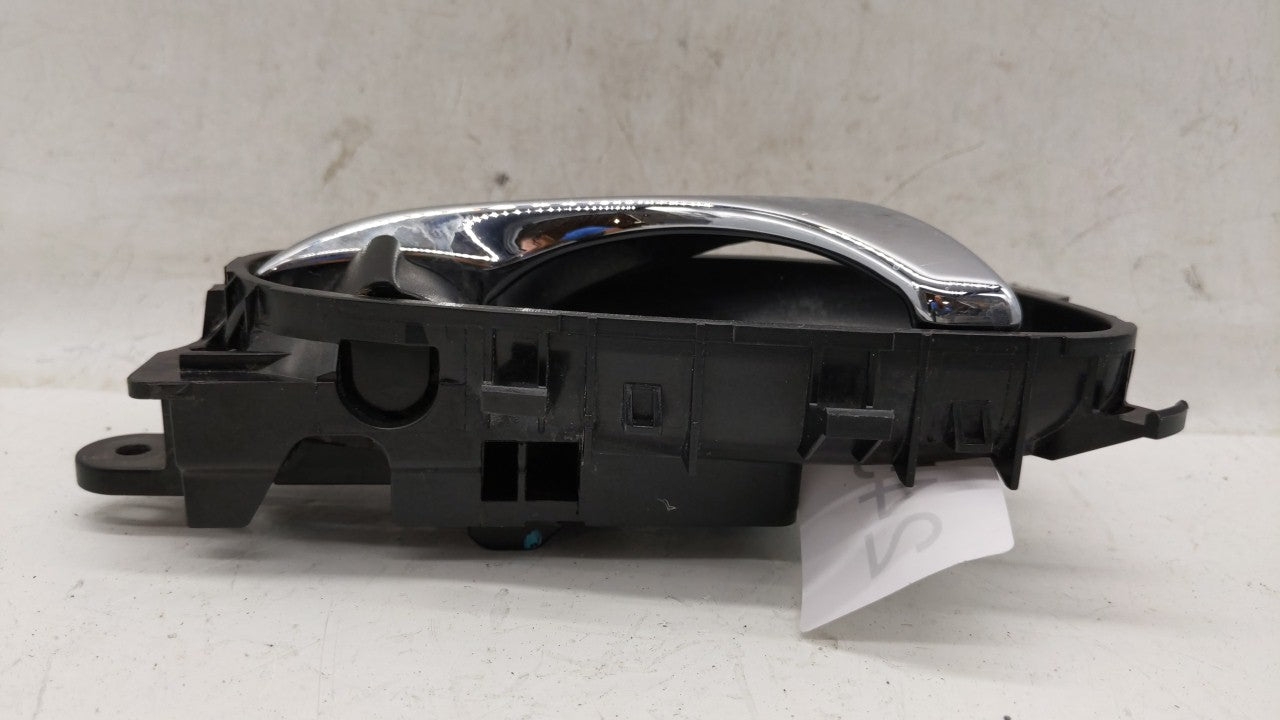 2009 Dodge Journey Passenger Front Right Door Handle Exterior Assembly - Oemusedautoparts1.com