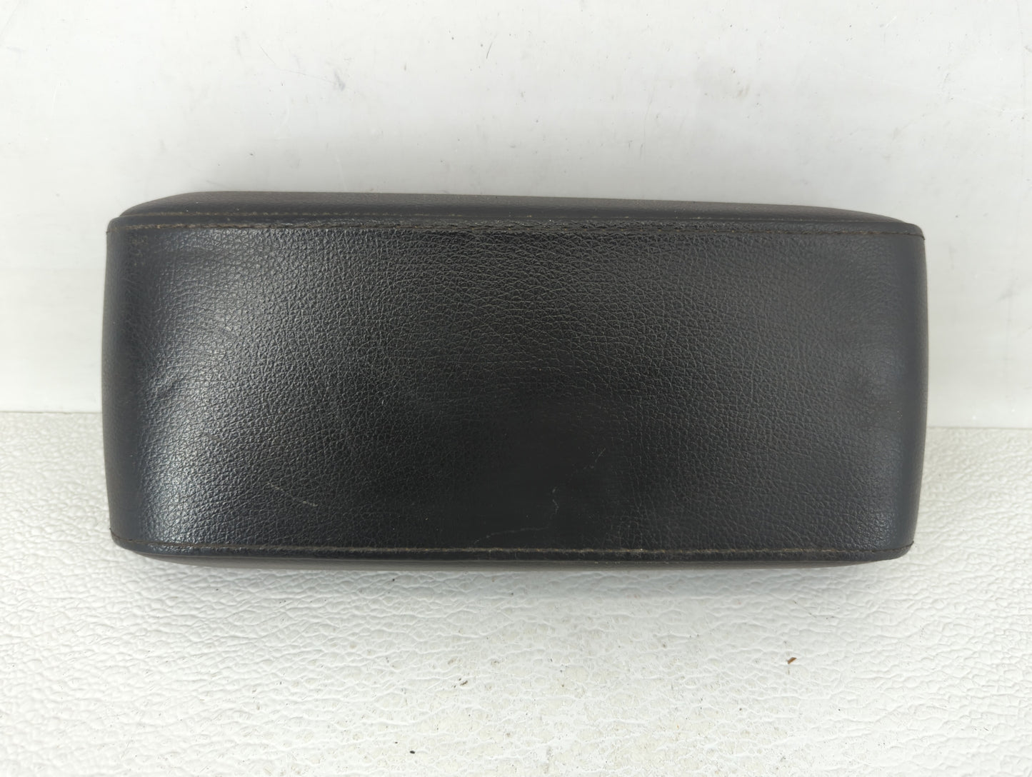 2010-2010 Dodge Journey Center Console Armrest Cover Lid Black - Oemusedautoparts1.com