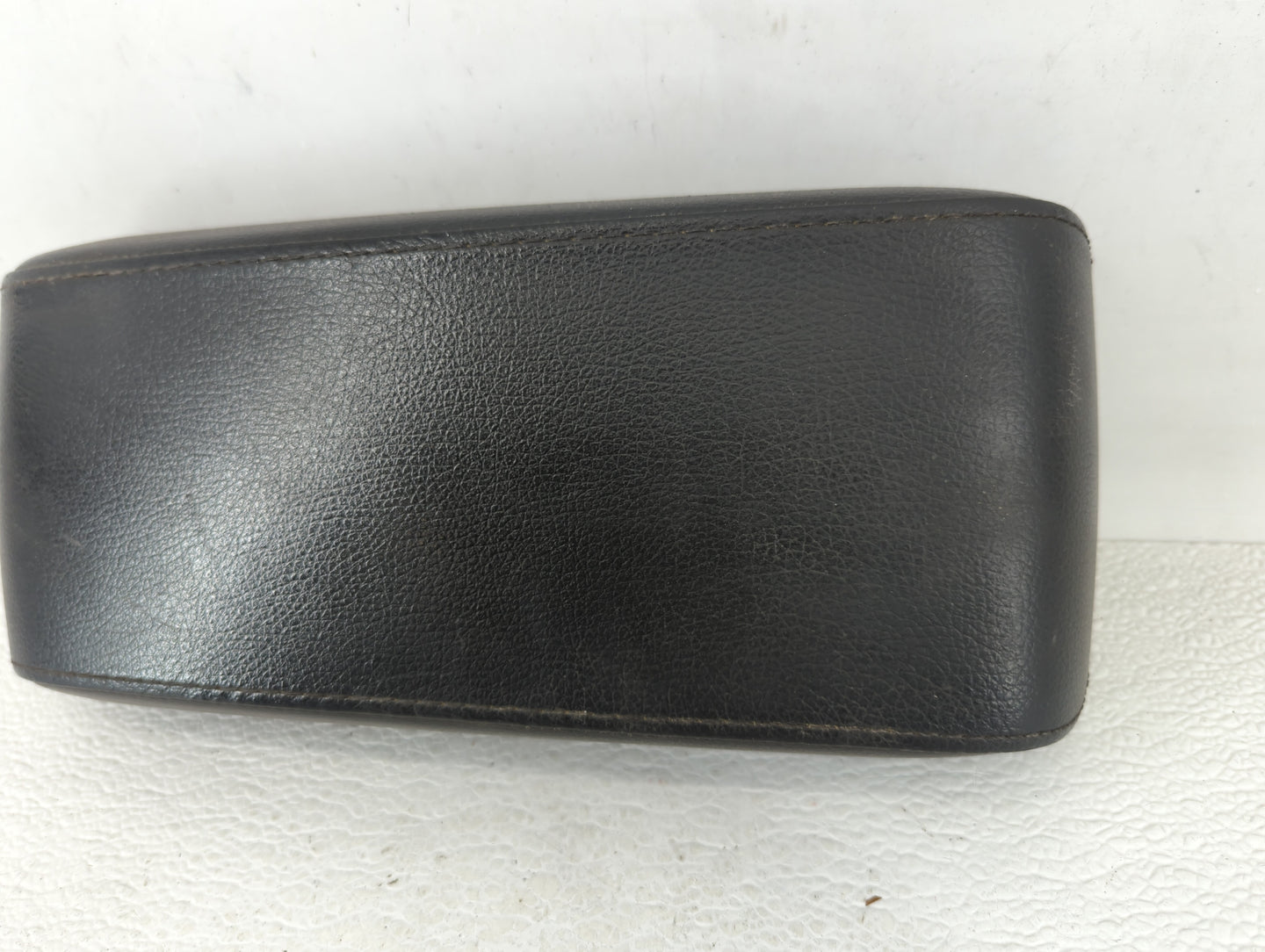 2010-2010 Dodge Journey Center Console Armrest Cover Lid Black - Oemusedautoparts1.com
