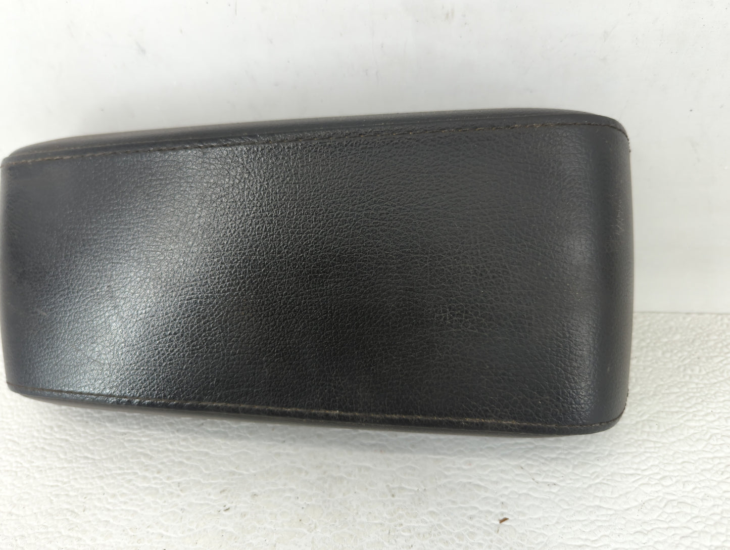 2010-2010 Dodge Journey Center Console Armrest Cover Lid Black - Oemusedautoparts1.com