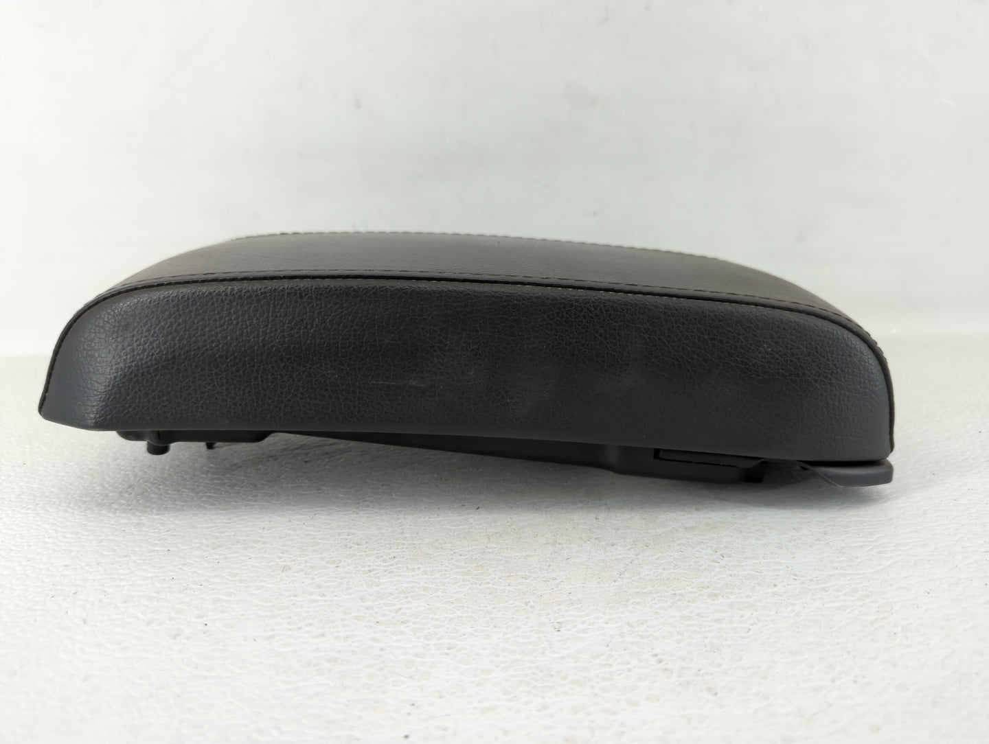 2010-2010 Dodge Journey Center Console Armrest Cover Lid Black - Oemusedautoparts1.com