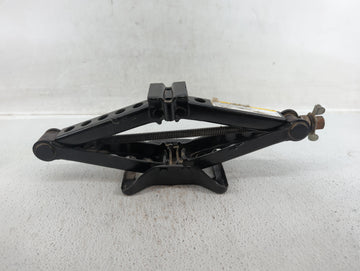 2010 Dodge Journey Spare Scissor Car Jack - Oemusedautoparts1.com