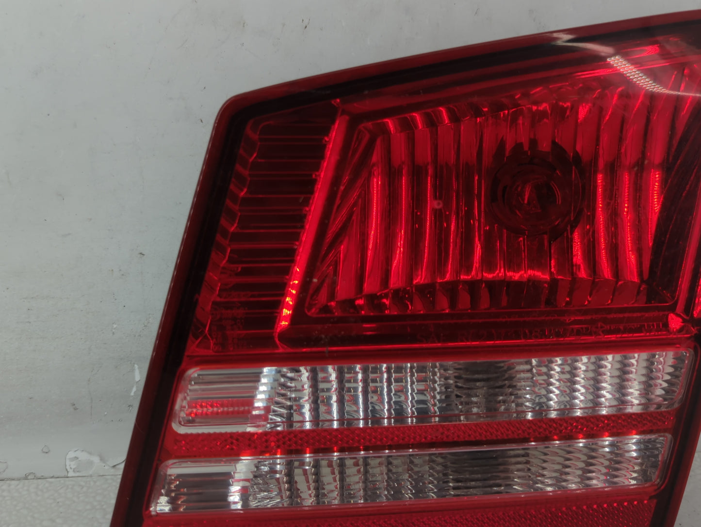 2010 Dodge Journey Tail Light Assembly Passenger Right OEM P/N:BL04BG6576 04806368AD Fits OEM Used Auto Parts - Oemusedautop