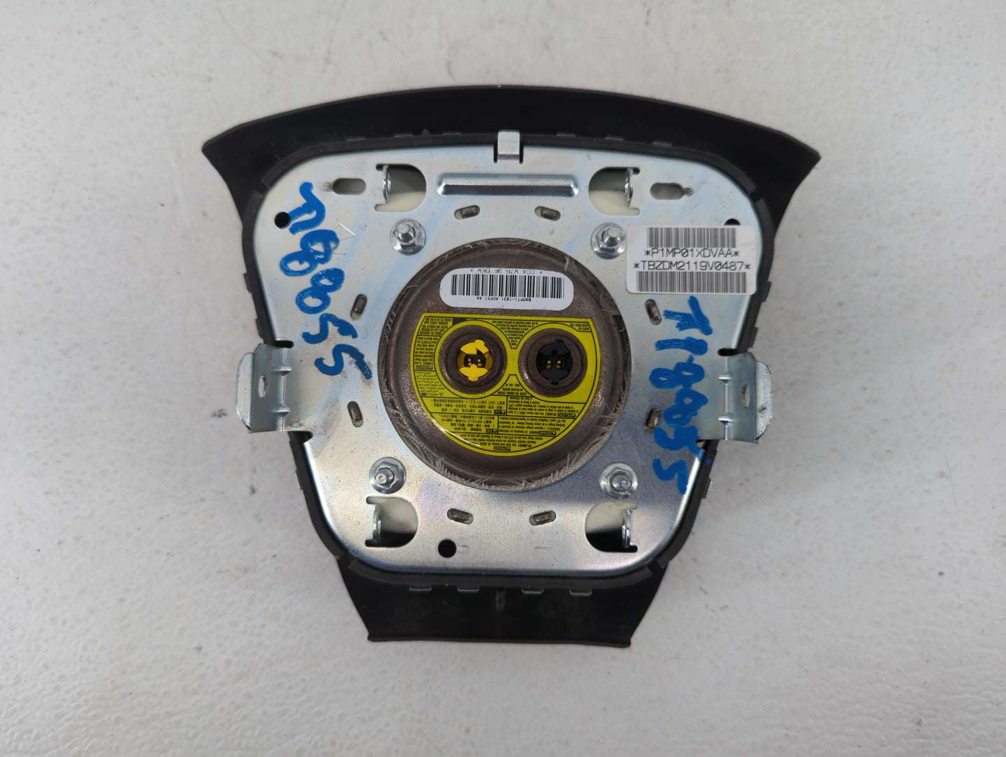 2010 Dodge Journey Air Bag Driver Left Steering Wheel Mounted Fits OEM Used Auto Parts - Oemusedautoparts1.com