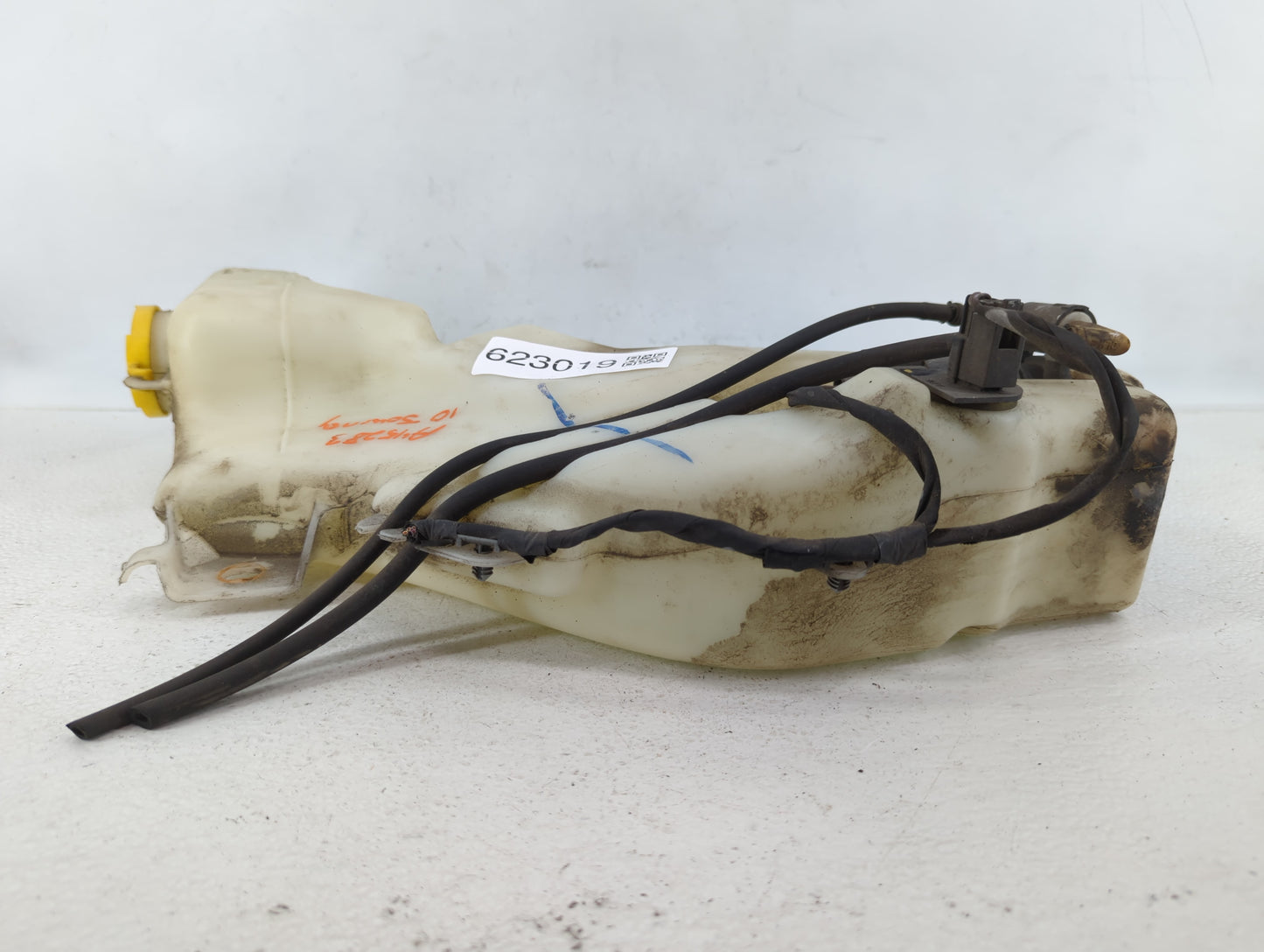 2010 Dodge Journey Windshield Washer Fluid Reservoir Bottle Oem - Oemusedautoparts1.com