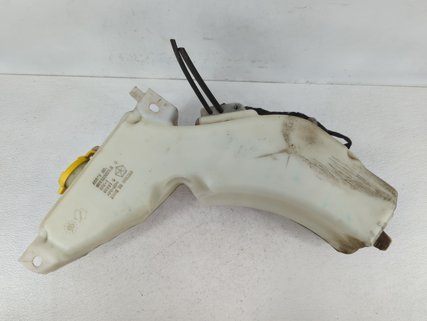 2010 Dodge Journey Windshield Washer Fluid Reservoir Bottle Oem - Oemusedautoparts1.com