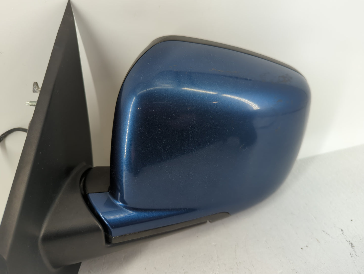 2010 Dodge Journey Driver Side View Mirror - Left Door Mirror OEM Used - Oemusedautoparts1.com