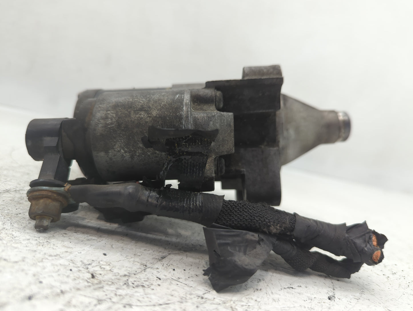 2009-2010 Dodge Journey Car Starter Motor Solenoid OEM P/N:04608800AE Fits Fits 2007 2008 2009 2010 OEM Used Auto Parts - Oe