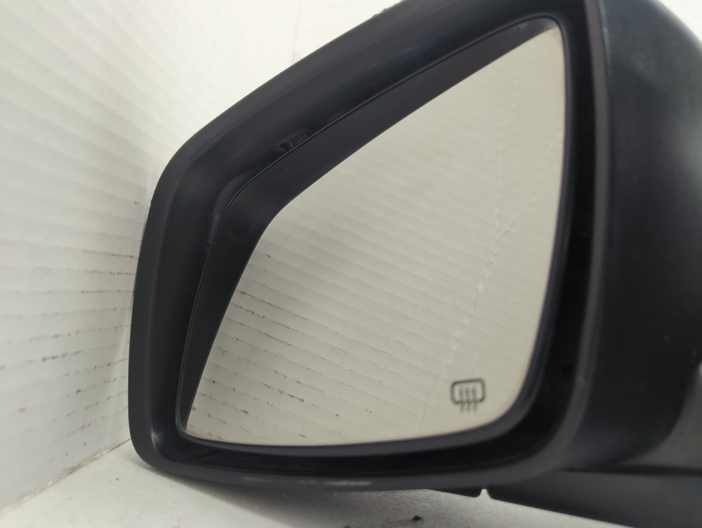 2010 Dodge Journey Driver Side View Mirror - Left Door Mirror OEM Used - Oemusedautoparts1.com