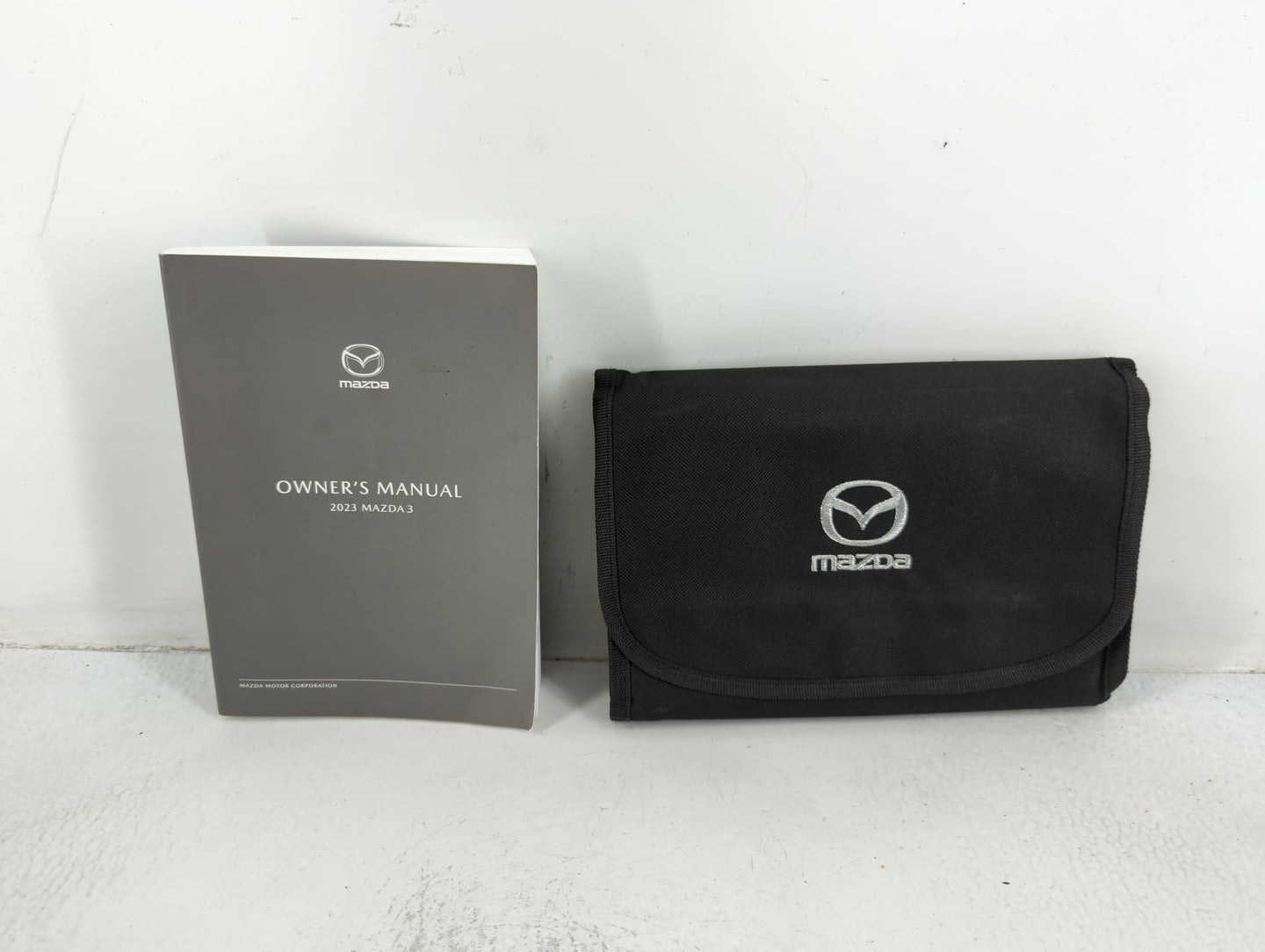 2010 Dodge Journey Owners Manual Book Guide P/N:9999-95-038C-23 8LC2-22G OEM Used Auto Parts - Oemusedautoparts1.com