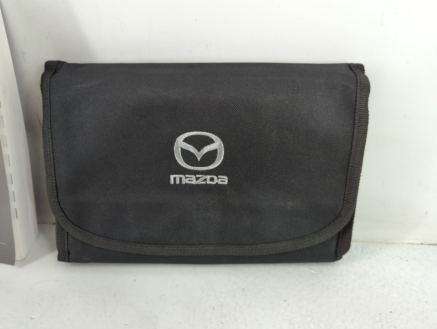 2010 Dodge Journey Owners Manual Book Guide P/N:9999-95-038C-23 8LC2-22G OEM Used Auto Parts - Oemusedautoparts1.com
