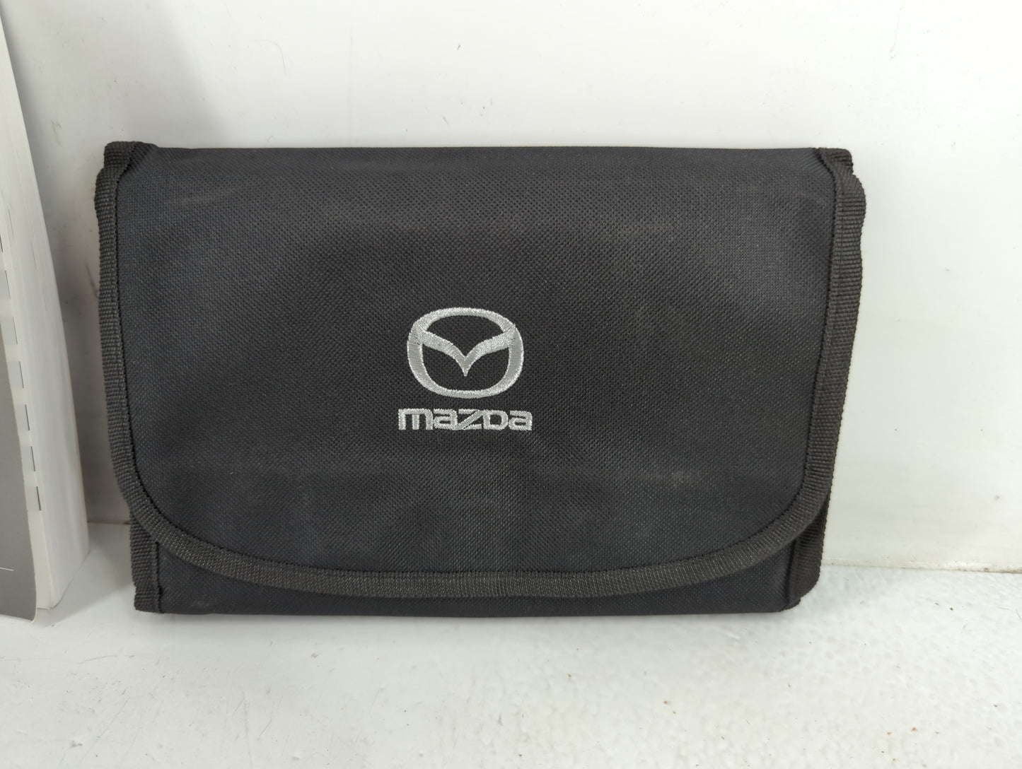 2010 Dodge Journey Owners Manual Book Guide P/N:9999-95-038C-23 8LC2-22G OEM Used Auto Parts - Oemusedautoparts1.com