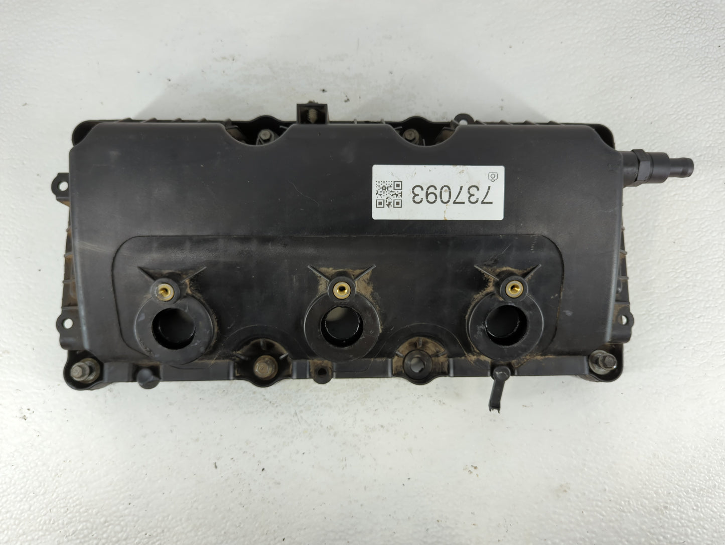 2010 Dodge Journey Driver Left Cylinder Head Valve Cover Fits OEM Used Auto Parts - Oemusedautoparts1.com