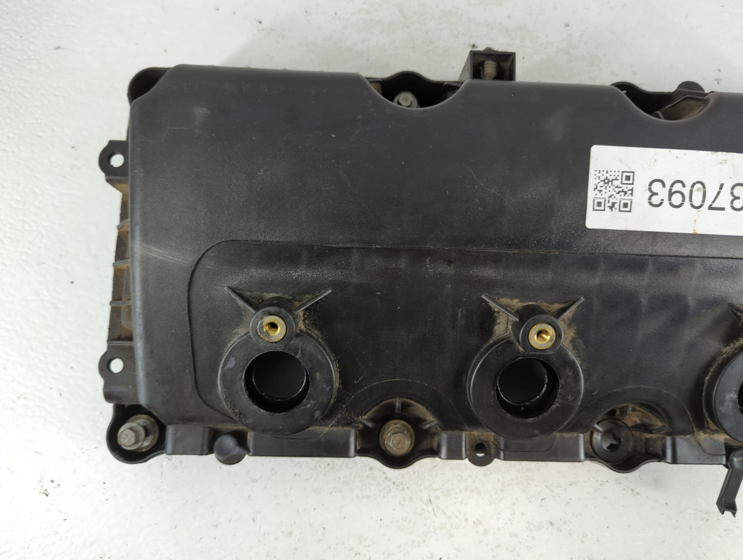 2010 Dodge Journey Driver Left Cylinder Head Valve Cover Fits OEM Used Auto Parts - Oemusedautoparts1.com