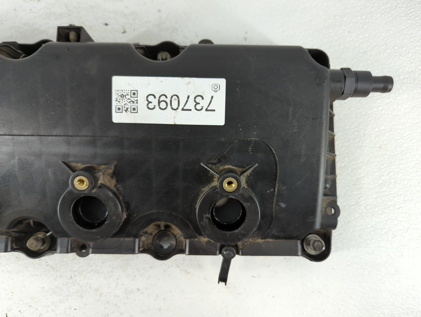 2010 Dodge Journey Driver Left Cylinder Head Valve Cover Fits OEM Used Auto Parts - Oemusedautoparts1.com